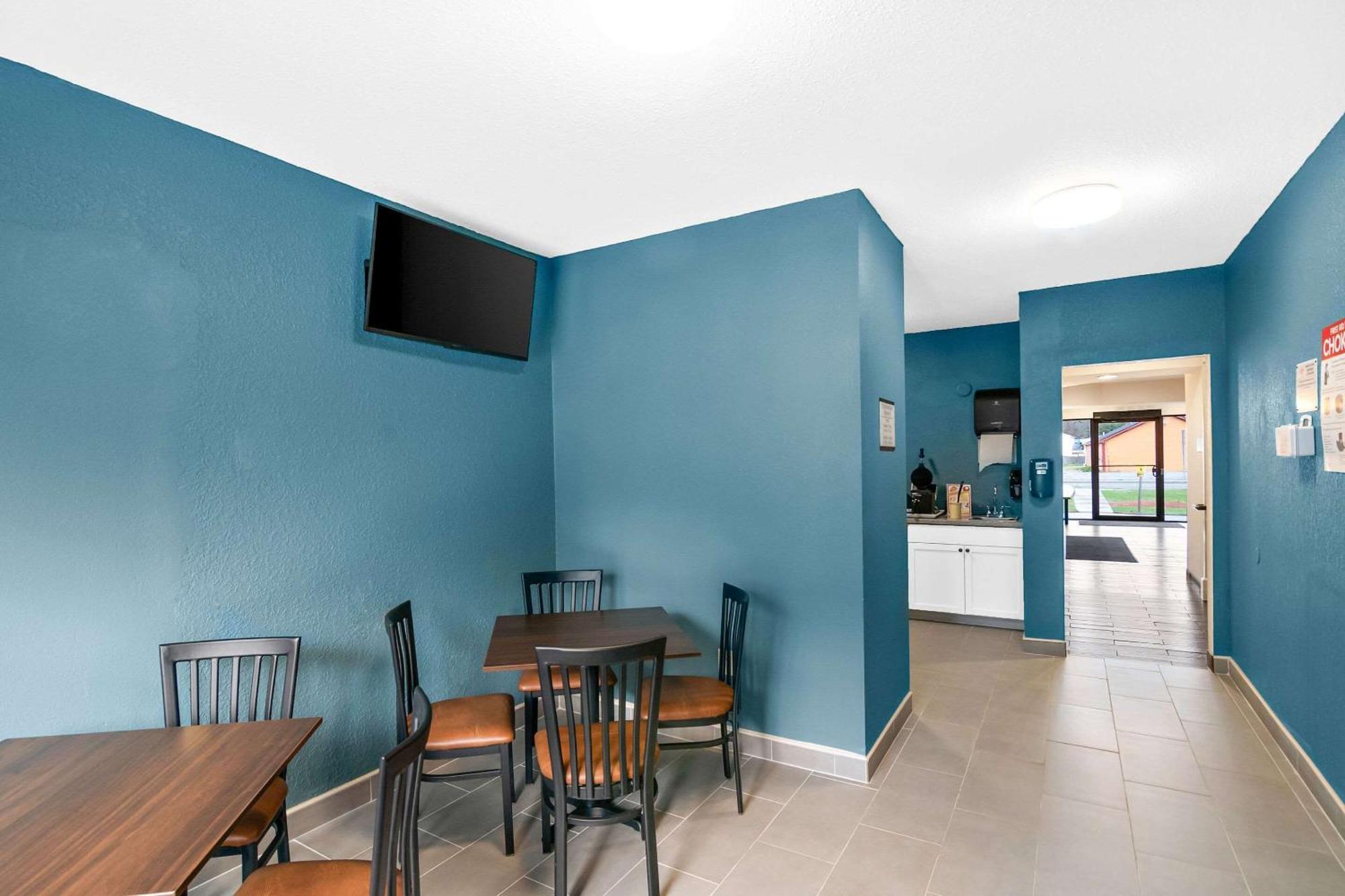 Quality Inn Куинсбери Экстерьер фото