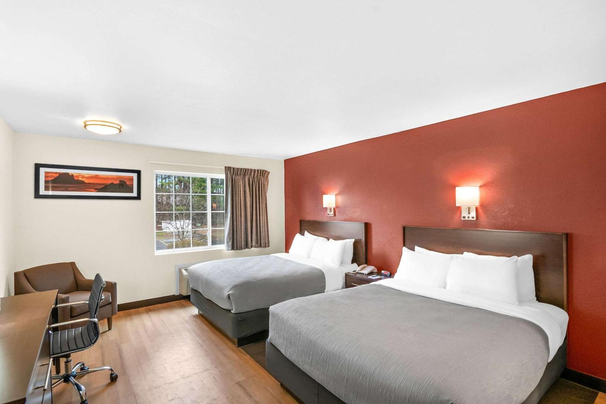 Quality Inn Куинсбери Экстерьер фото