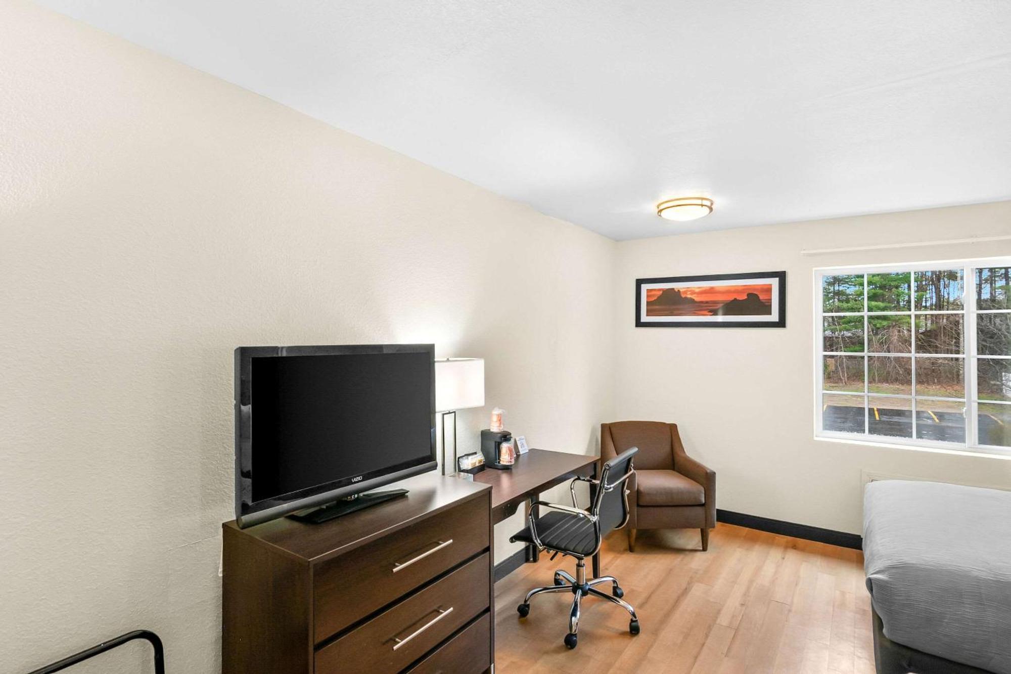 Quality Inn Куинсбери Экстерьер фото