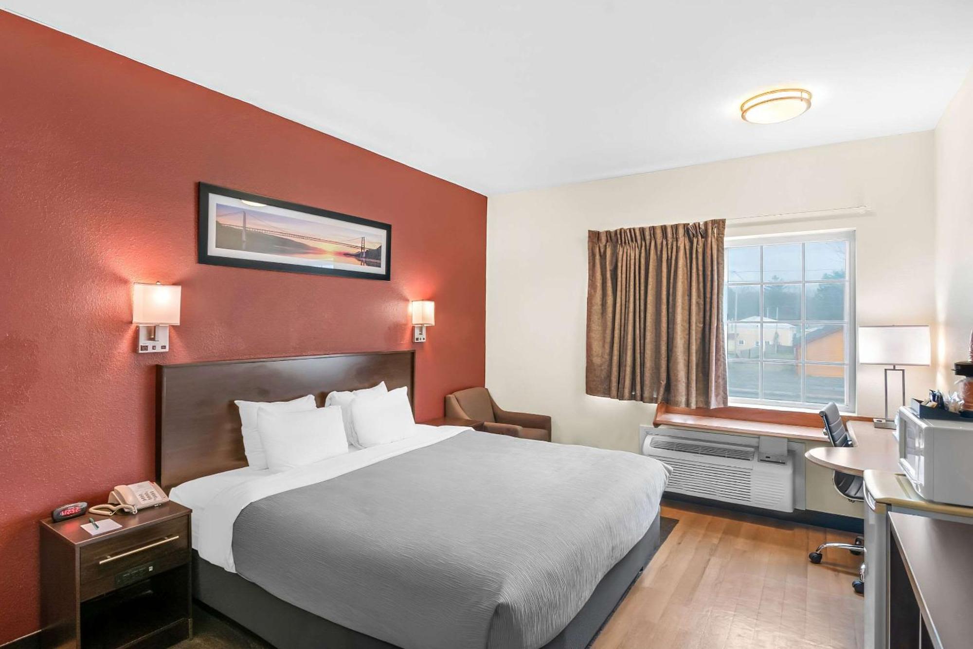 Quality Inn Куинсбери Экстерьер фото